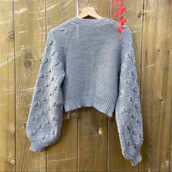 Grey Balloon Sleeve Cropped Cardigan Sweater 🌿 - Picture 3 of 9